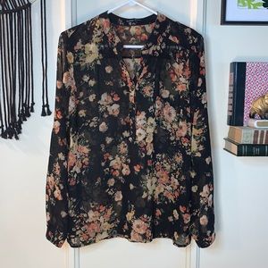 Sweet Rain dark floral sheer pullover blouse with front pocket size L